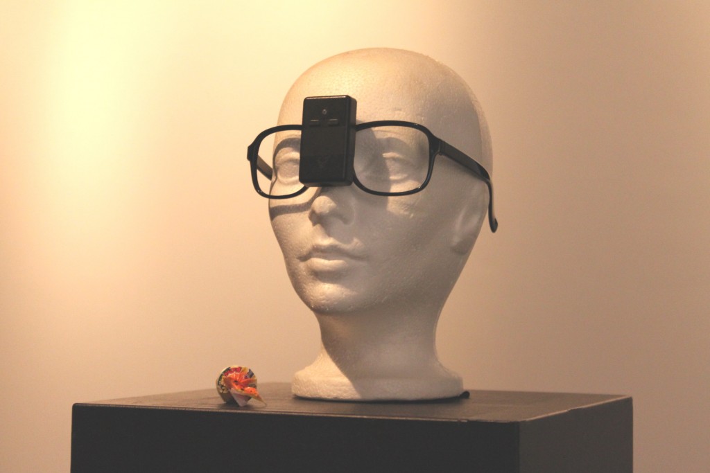 Figure 3 : Paire de lunettes interactive. Photo : JAV.